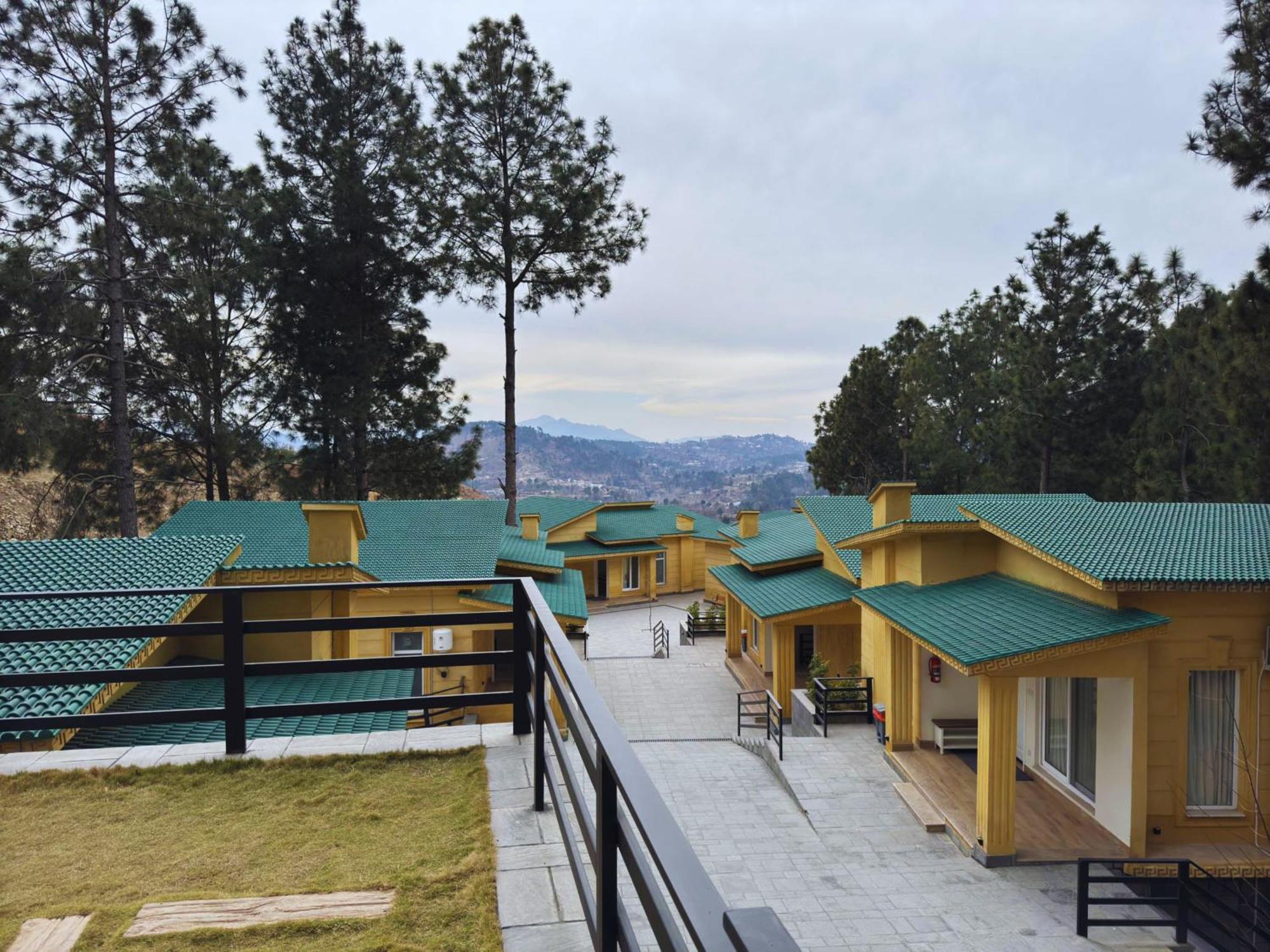 Hidden Hills Hotel & Resort Mansehra Exterior foto