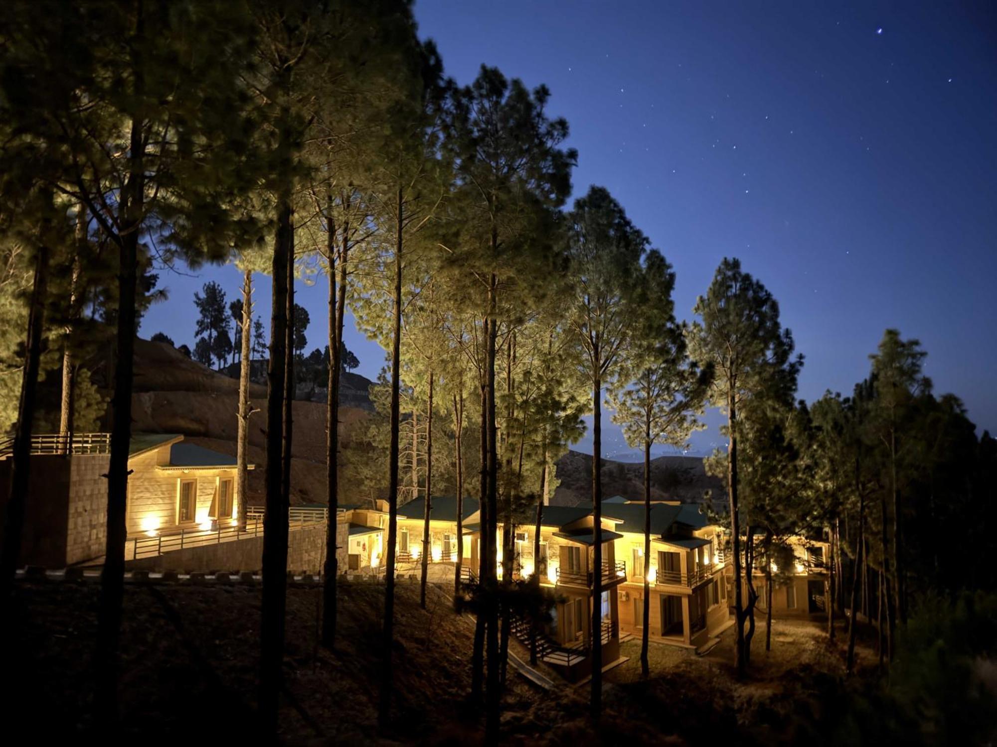 Hidden Hills Hotel & Resort Mansehra Exterior foto