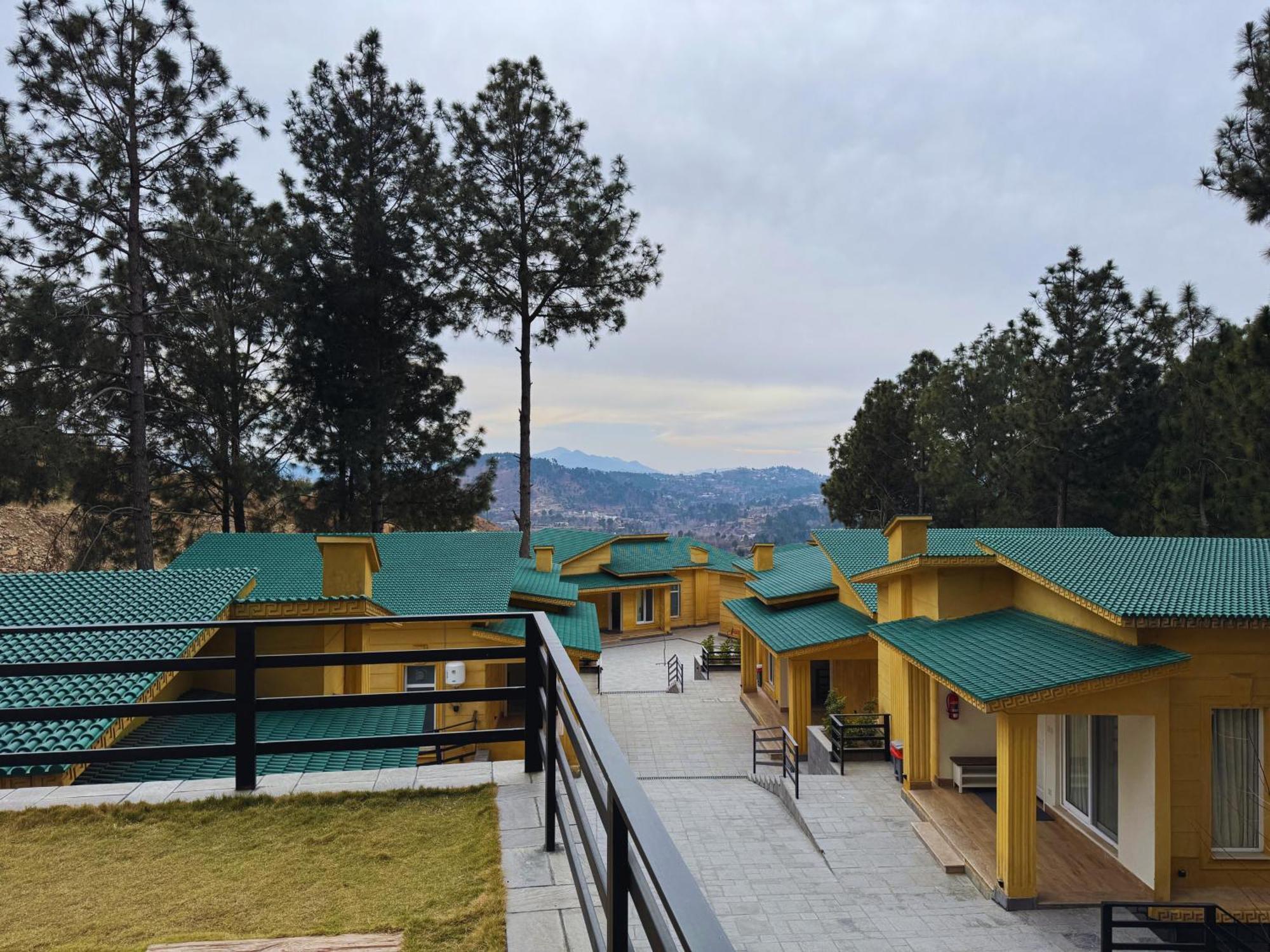 Hidden Hills Hotel & Resort Mansehra Exterior foto